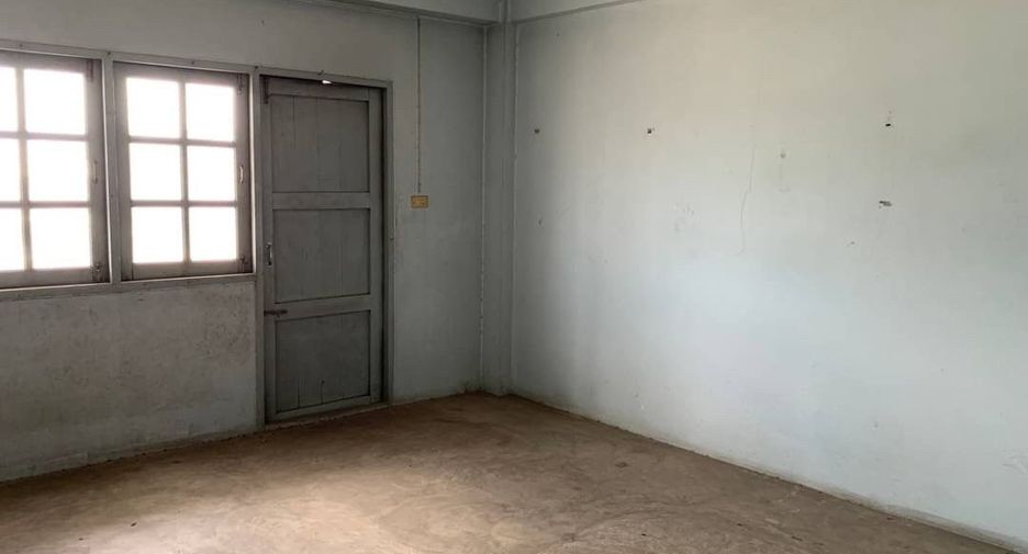 For sale 2 bed retail Space in Nong Khae, Saraburi