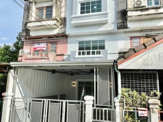 For sale 4 Beds townhouse in Bang Yai, Nonthaburi