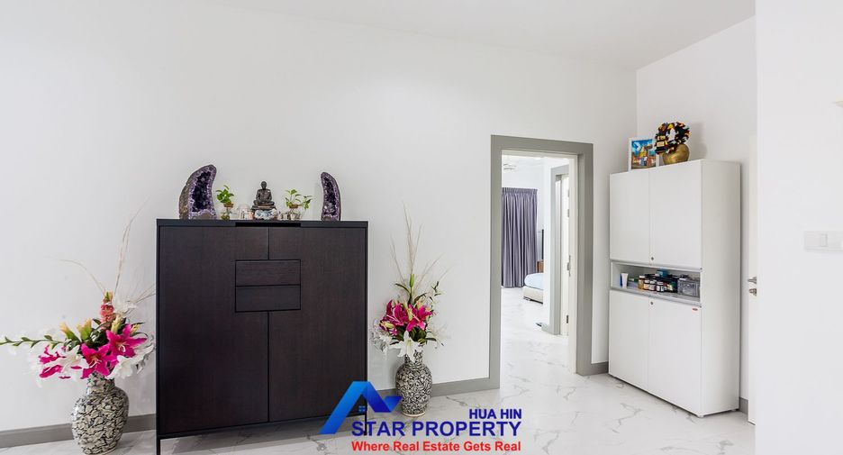 For sale 3 bedrooms villa in Hua Hin, Prachuap Khiri Khan