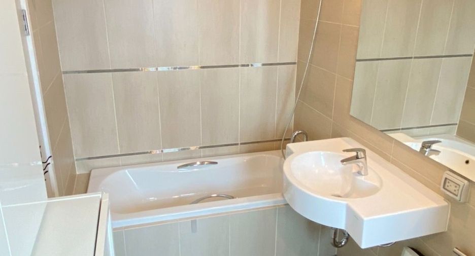 For sale 2 bedrooms condo in Sathon, Bangkok