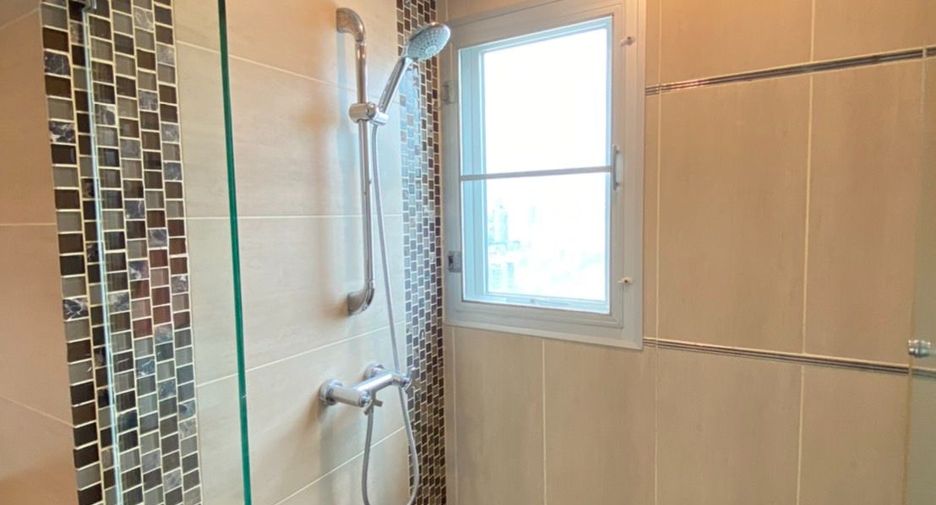 For sale 2 bedrooms condo in Sathon, Bangkok