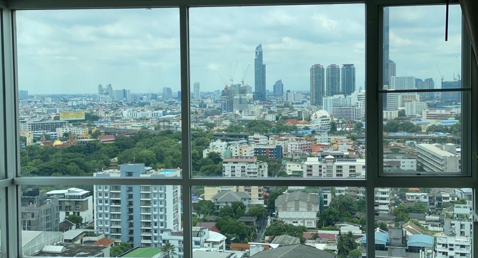 For sale 2 bedrooms condo in Sathon, Bangkok