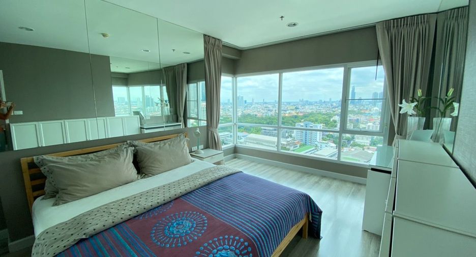 For sale 2 bedrooms condo in Sathon, Bangkok