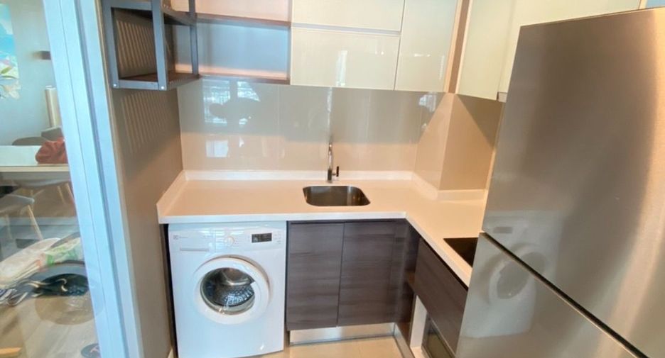 For sale 2 bedrooms condo in Sathon, Bangkok
