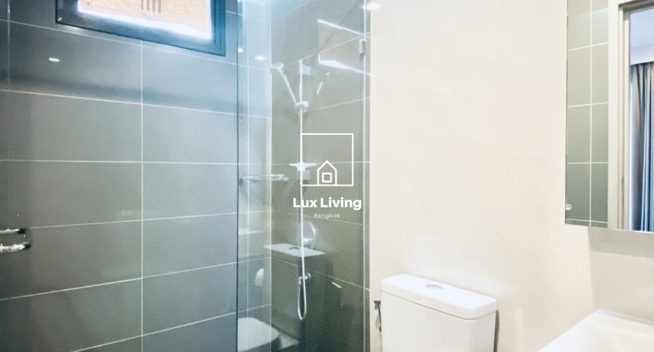For rent and for sale 1 bed condo in Watthana, Bangkok