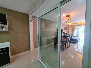 Casa adosada en venta de 2 habitaciones en Mueang Rayong, Rayong