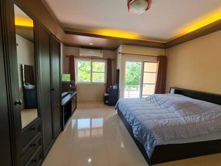 Casa adosada en venta de 2 habitaciones en Mueang Rayong, Rayong