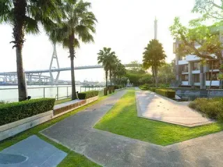 For rent 4 bedrooms condo in Yan Nawa, Bangkok