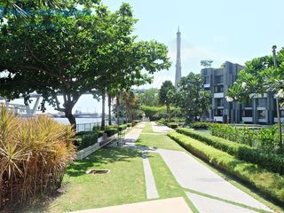 For rent 4 bedrooms condo in Yan Nawa, Bangkok