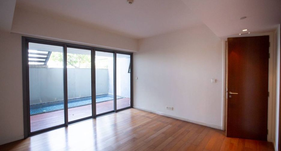 For rent 4 ベッドルーム condo in Yan Nawa, Bangkok