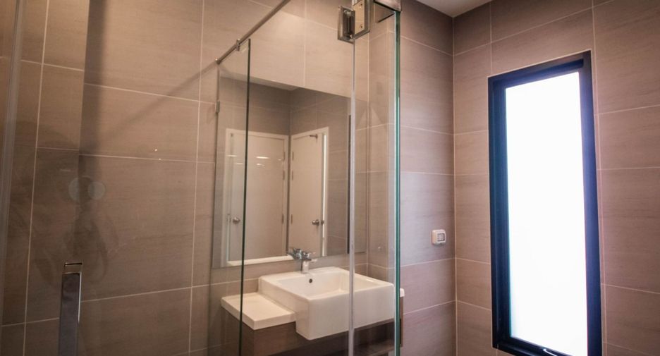 Casa en venta de 3 habitaciones en Mueang Nonthaburi, Nonthaburi