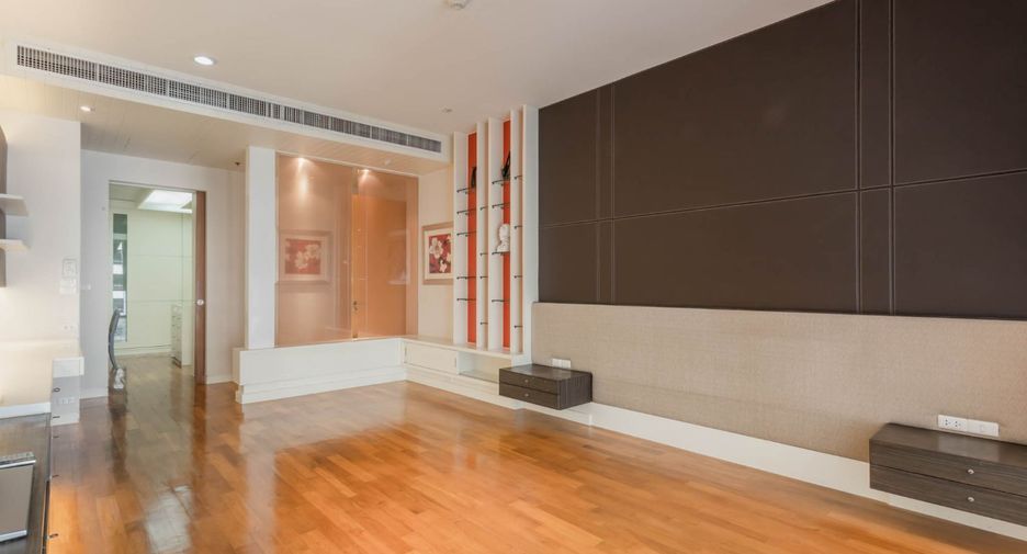 Condo en venta de 3 habitaciones en Khlong Toei, Bangkok