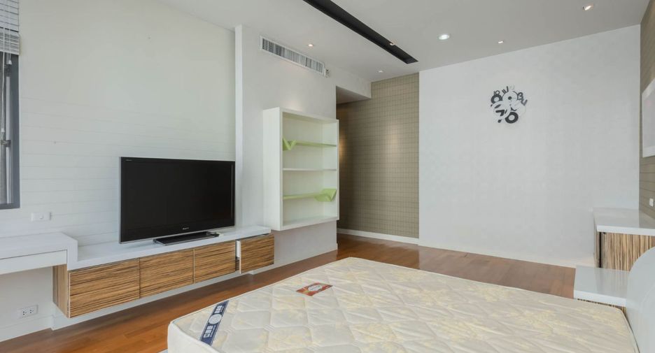 Condo en venta de 3 habitaciones en Khlong Toei, Bangkok