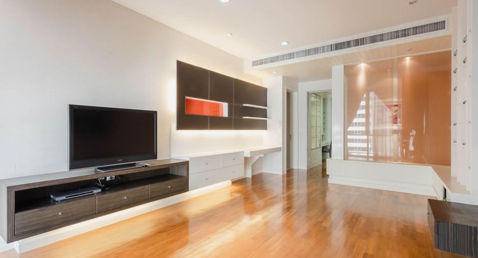 Condo en venta de 3 habitaciones en Khlong Toei, Bangkok