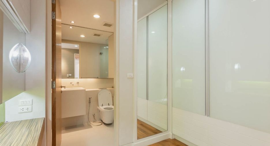 Condo en venta de 3 habitaciones en Khlong Toei, Bangkok