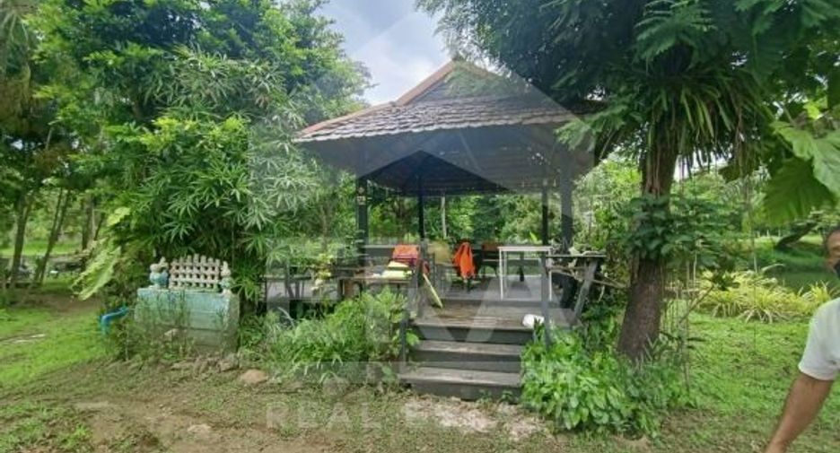 For sale hotel in Kaeng Krachan, Phetchaburi