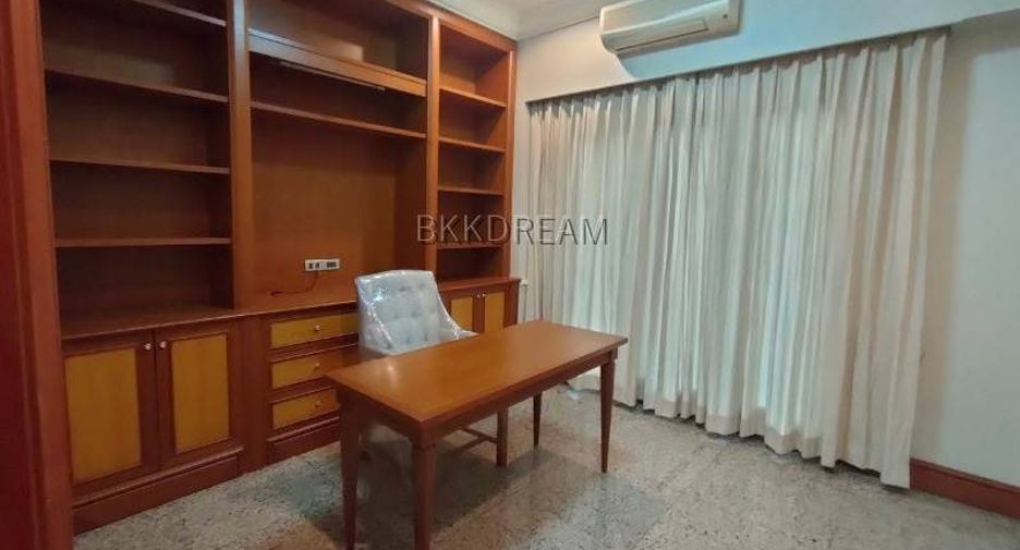 For rent 4 Beds villa in Bang Phli, Samut Prakan