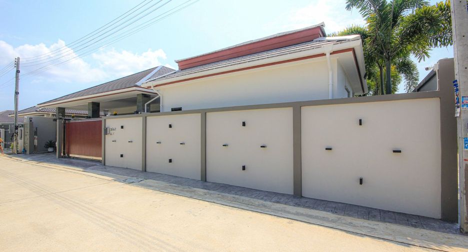For sale 3 bedrooms villa in Sam Roi Yot, Prachuap Khiri Khan