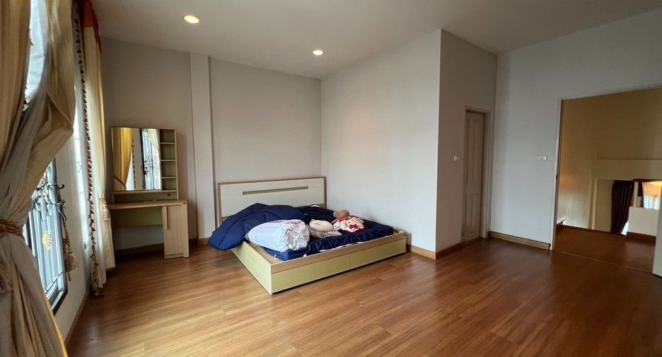 For sale 3 bedrooms house in Prawet, Bangkok
