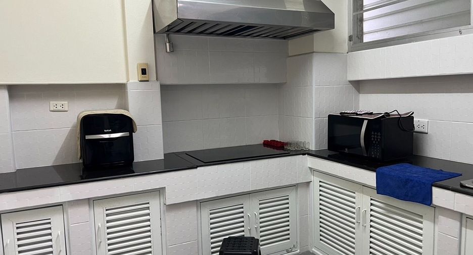 For sale 3 bedrooms house in Prawet, Bangkok