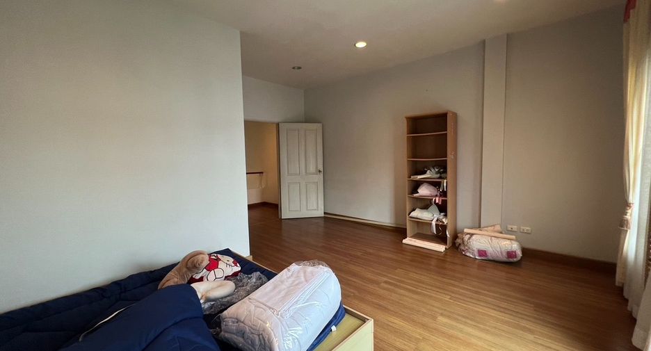 For sale 3 bedrooms house in Prawet, Bangkok