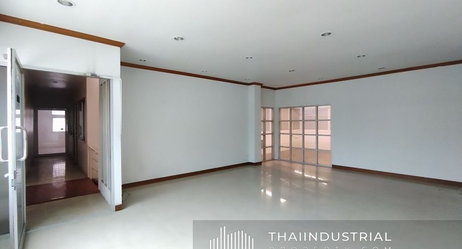 出租 仓库 在 Mueang Samut Prakan, Samut Prakan