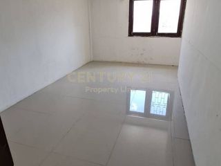 For sale 4 bedrooms retail Space in Phra Khanong, Bangkok