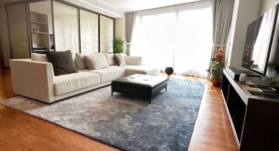 For sale 2 bedrooms condo in Watthana, Bangkok