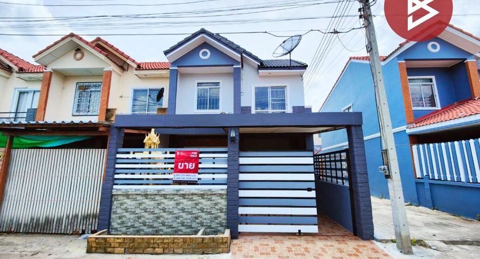 For sale 4 bed townhouse in Mueang Nakhon Pathom, Nakhon Pathom