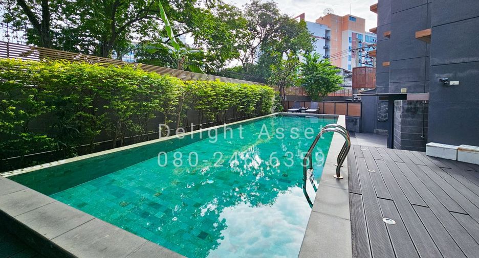 For sale 1 bed condo in Huai Khwang, Bangkok