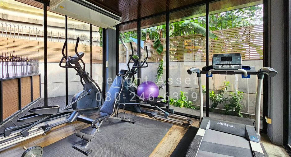 For sale 1 bed condo in Huai Khwang, Bangkok