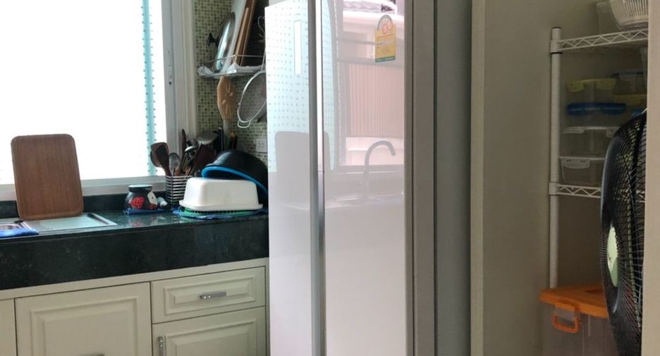For sale 5 bedrooms house in Taling Chan, Bangkok