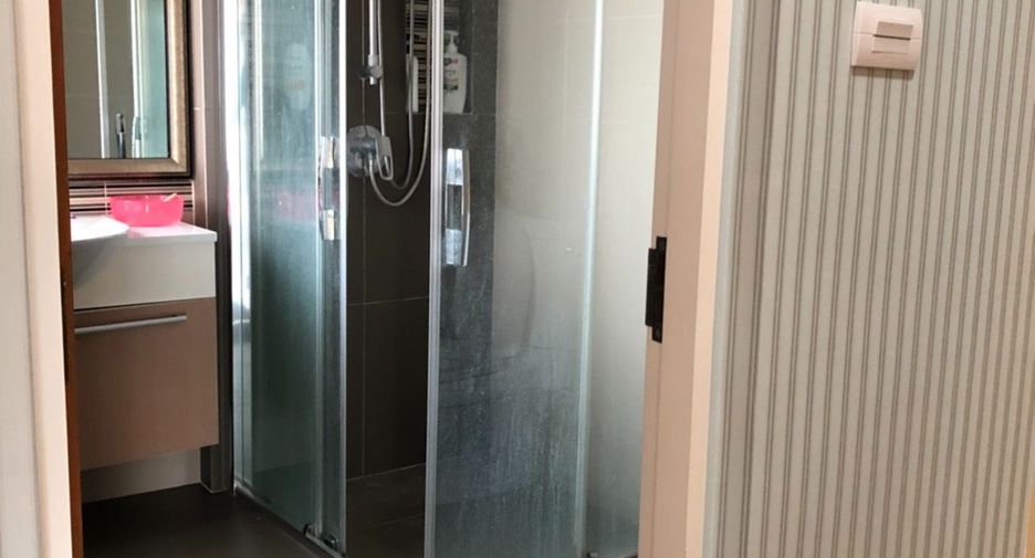 For sale 5 bedrooms house in Taling Chan, Bangkok