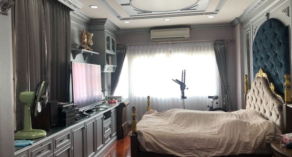 For sale 5 bedrooms house in Taling Chan, Bangkok