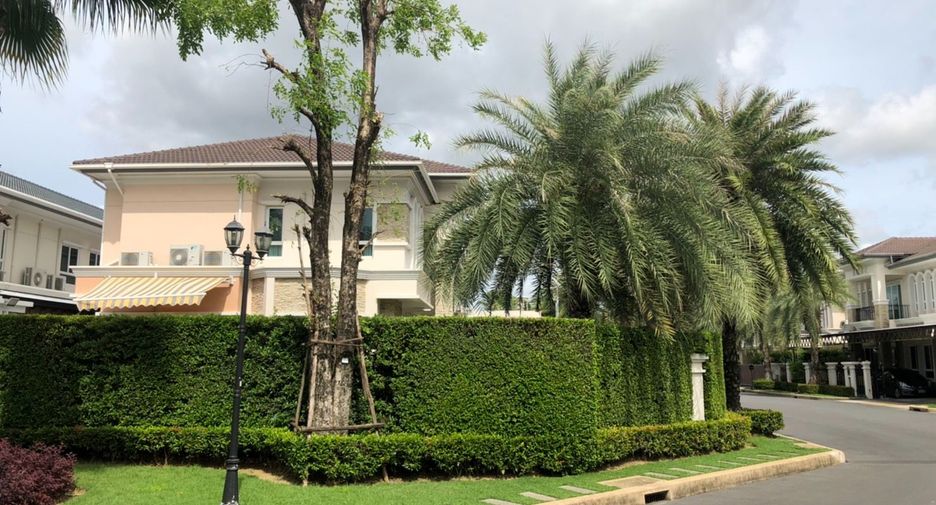 For sale 5 bedrooms house in Taling Chan, Bangkok
