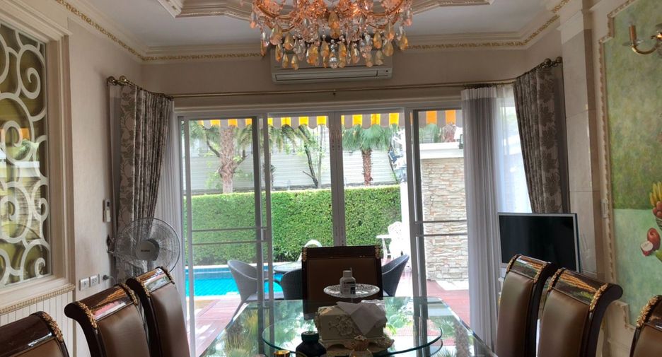 For sale 5 bedrooms house in Taling Chan, Bangkok