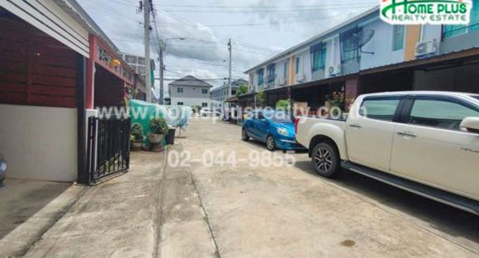 For sale 3 bedrooms townhouse in Bang Phli, Samut Prakan