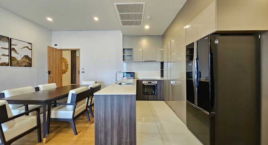 For rent 2 bedrooms condo in Watthana, Bangkok