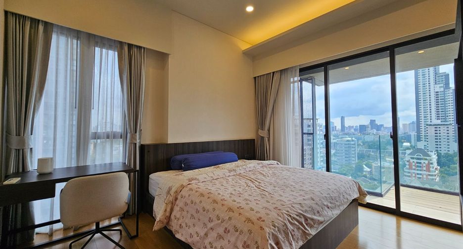 For rent 2 bedrooms condo in Watthana, Bangkok