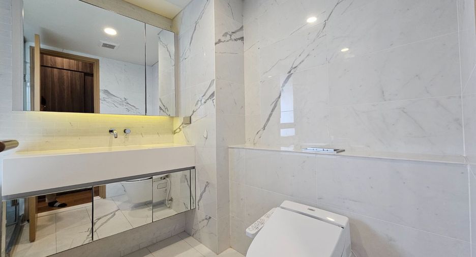 For rent 2 bedrooms condo in Watthana, Bangkok