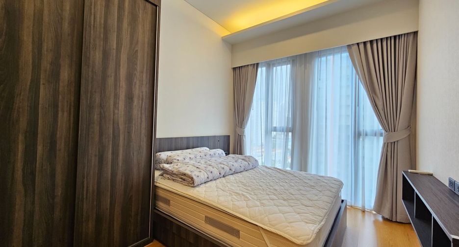 For rent 2 bedrooms condo in Watthana, Bangkok