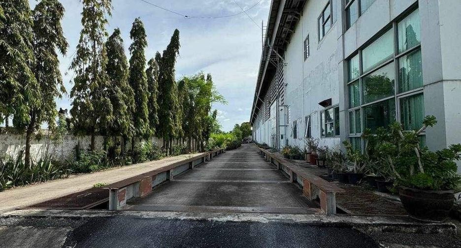 For rent 9 bed warehouse in Bang Phli, Samut Prakan