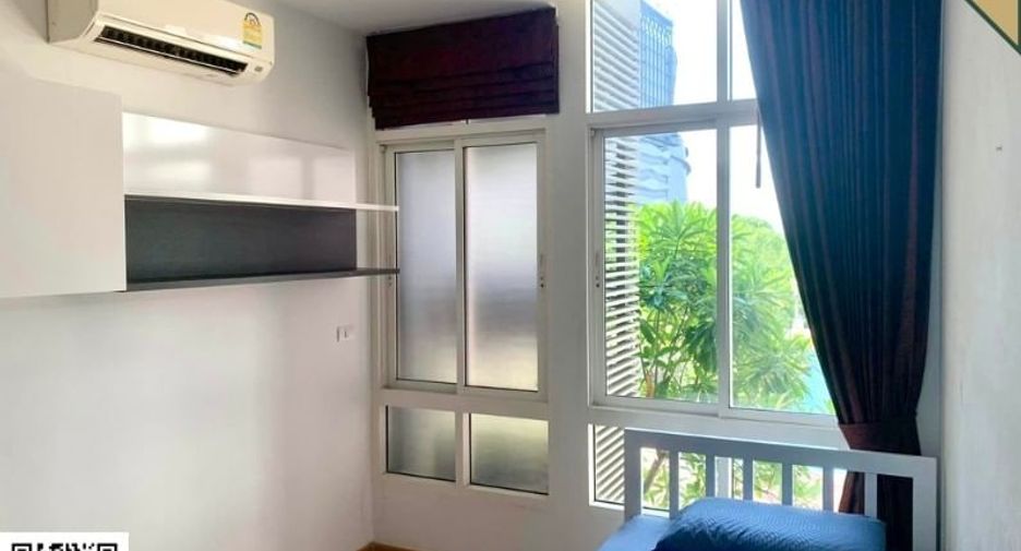For sale 2 bedrooms condo in Phra Khanong, Bangkok
