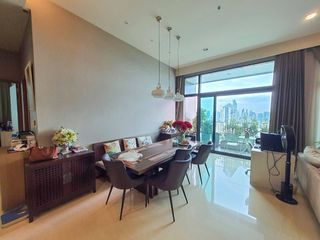 Condo en venta de 4 habitaciones en Yan Nawa, Bangkok
