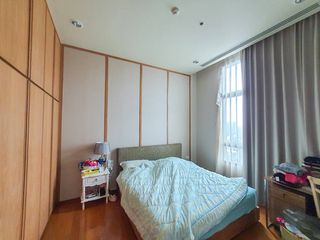 Condo en venta de 4 habitaciones en Yan Nawa, Bangkok
