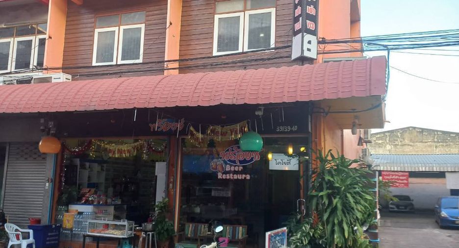 For sale 4 bed retail Space in Nong Khaem, Bangkok