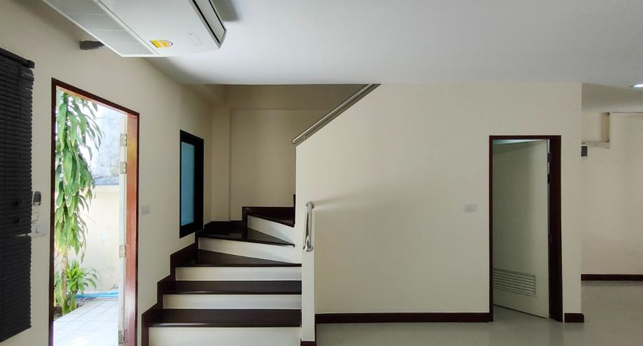 For sale 3 bedrooms retail Space in Mueang Phuket, Phuket