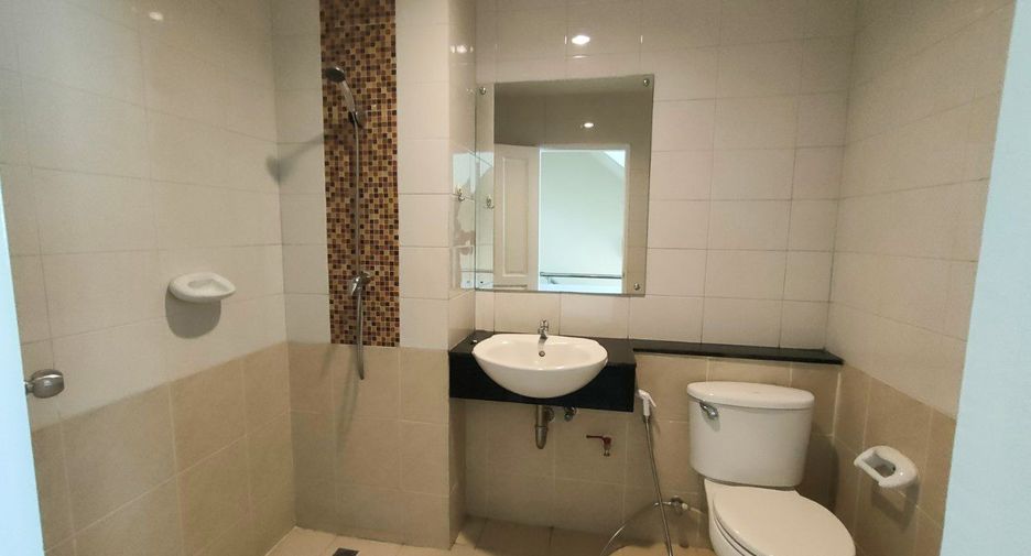 For sale 3 bedrooms retail Space in Mueang Phuket, Phuket