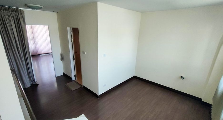For sale 3 bedrooms retail Space in Mueang Phuket, Phuket
