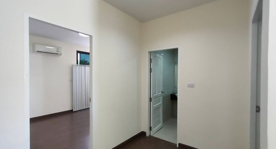 For sale 3 bedrooms retail Space in Mueang Phuket, Phuket